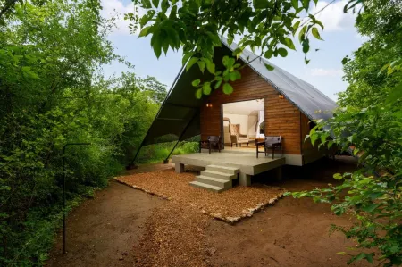 Makini Bush Camp, Yala Отели рядом с достопримечательностью «Kataragama Sacred Bo Tree»