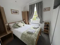 Denecrest Guest House Hotels in Staveley
