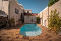 Broadway Tygervalley House Hotels in Bellville