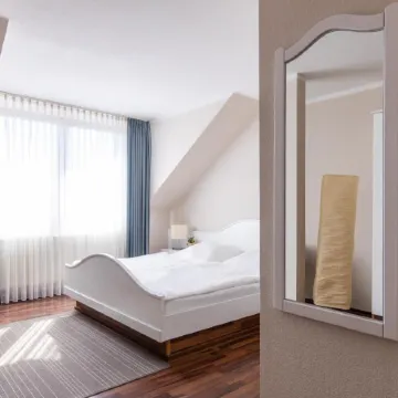 Hotel Bornheim Bei Köln Bonn - Wlan Parkplatz Frühstück - Ideal für Firmen Und Gäste