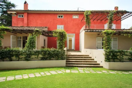 Villa Cassia di Baccano Отели рядом с достопримечательностью «Il Borro»