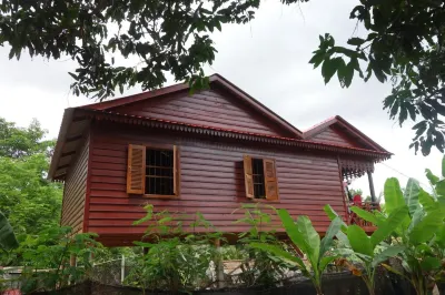 Authentic Cambodian Angkor Cottage Hotels in Angkor Thom