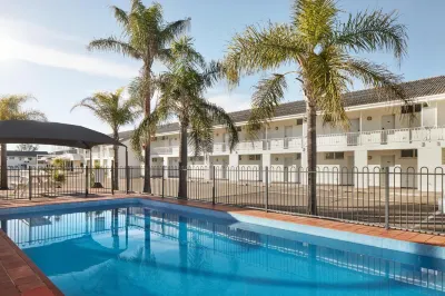 ibis Styles Tamworth Отели рядом с достопримечательностью «FanZone»