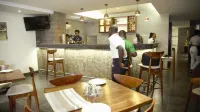 Victoria Mews Hotel - С баром
