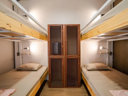 Hybrit hostel&cafe