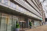 TITANIC Comfort Kurfürstendamm Hotels near Zoo Berlin