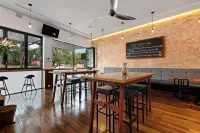 Pier Hotel Coffs Harbour