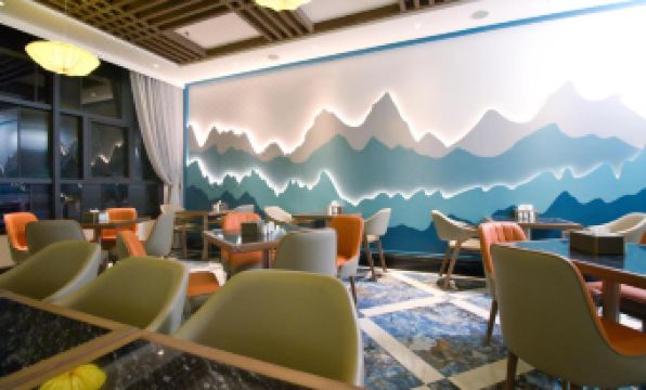 The Moon Boutique Hotel Cat Ba