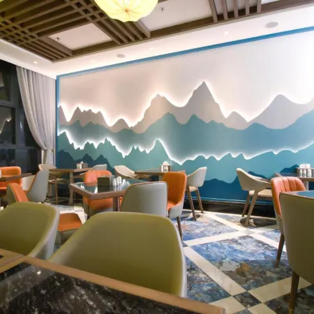 The Moon Boutique Hotel Cat Ba Отели рядом с достопримечательностью «Порт Cat Ba»