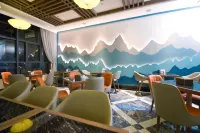 The Moon Boutique Hotel Cat Ba فنادق في Cát Hải