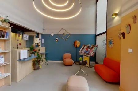 City Résidence Aix-en-Provence Отели рядом с достопримечательностью «Фонтан Ротонда»