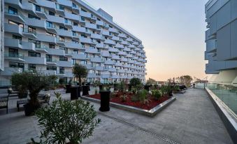 Alezzi Infinity Aparthotel & Spa
