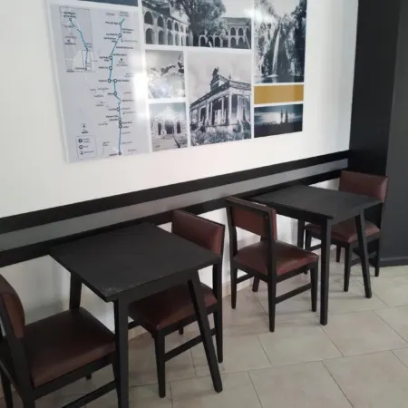 Camino Real Hotel Отели рядом с достопримечательностью «Клиника «Алленде»»