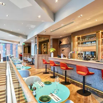 Maldron Hotel Manchester Central – Cathedral Quarter Отели рядом с достопримечательностью «Мост Блэкфрайерс»