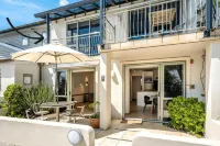 Waiheke Island - Onetangi Beachfront Apartments Hôtels à : Waiheke Island