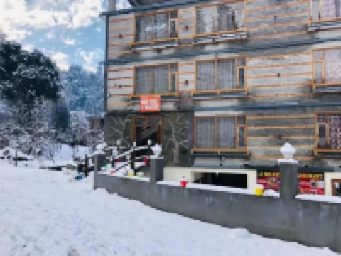 Hotel 17 Miles Stone, Manali by Shivaneel Hospitality