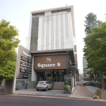Hotel Square S