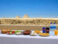 Shiny Pyramids Boutique Hotel - Inns
