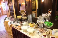 Central-Hotel - breakfast