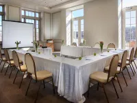 Grand Eastonian Hotel & Suites Easton Hotels in Belvidere