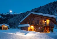 Chalet-Hôtel les Fermes de Pierre & Anna Hotel di Le Grand-Bornand