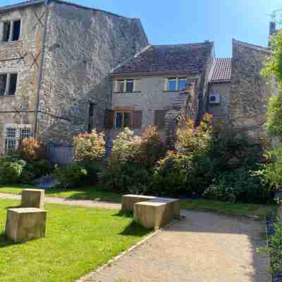 Logis Hôtel Restaurant Vuillot Hotel Exterior