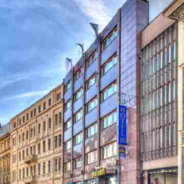 Luxury Family Hotel Bílá Labuť Hotel Exterior