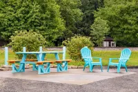 Dover Inn and Suites Hotels in New Philadelphia