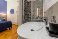 Lovely Guest-Room with Private Bathroom Hôtels à : Opicina