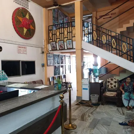 Kusum Hotel