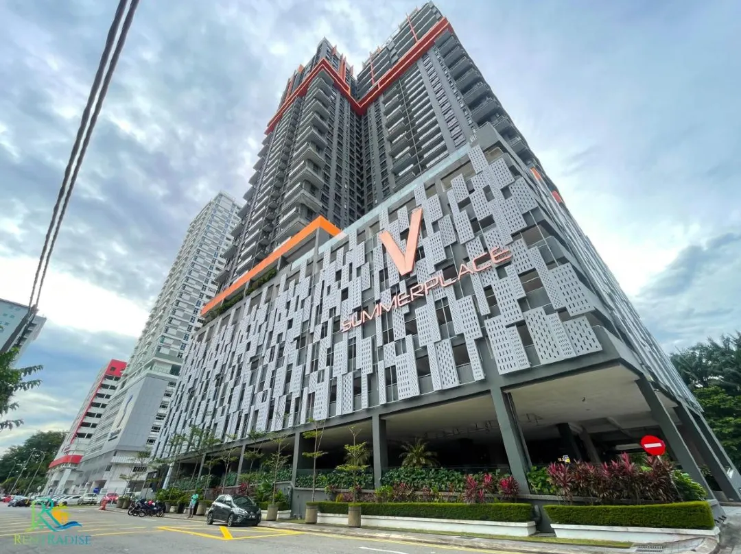 Vsummer Suites By Rr Jbcity - Woodlands