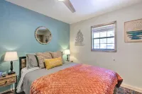 Walk to Main St and Riverfront Trail Mtn-View Condo
