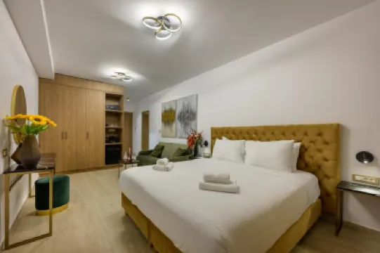 Cens Gold Luxury Suites Hôtels à : 