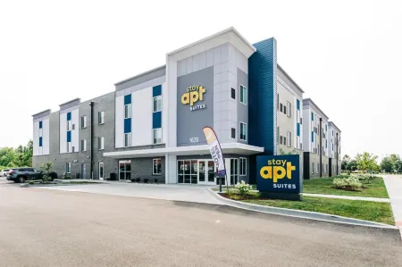Stayapt Suites Louisville North-Clarksville Отели в г. Кларк