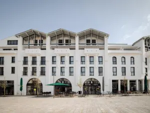 BIZIPOZ HOTEL