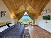 Crimson inn by Senderos De Pine Hotels near Jagannathi Temple
