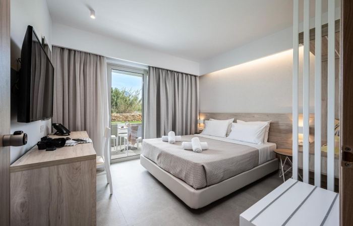 Mythos Suites Hotel