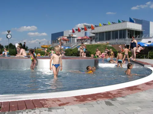 Hotel Concertino Zlatá Husa - Parkplatz