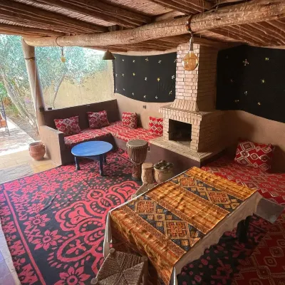 Riad Hassi Labied Merzouga - parking