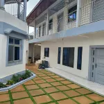 Ndouha House - parking