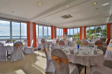 Centauria Lake Resort Отели рядом с достопримечательностью «Bo Tree»