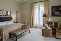 Bowood Hotel Spa & Golf Resort Hotel di Chippenham