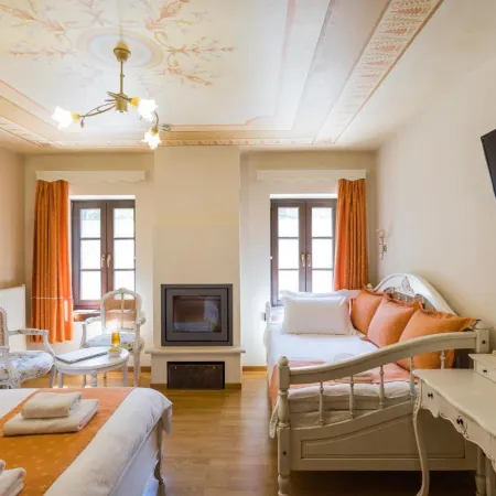 Villa Paroraia Отели в г. Тимфея