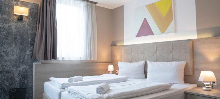 Alpha & Omega Hotel โรงแรมในสตุตการ์ต