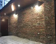 Bonvenon Capsule Hostel Hotels near Freedom Square