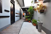 Holiday Haven Ukulhas