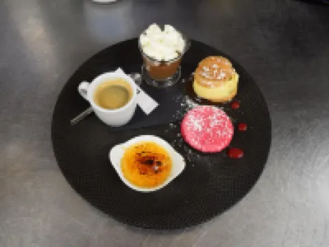 오텔 사블 데오 에 소 레스토랑 '르 16 비스' 벤디 호텔