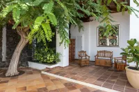Nazaret Mansion Hotels near Hiperdino Express Santa Rosa