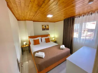 Crown Deluxe Apartments Hotel in zona Krorez Bay