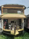 Premium Houseboat